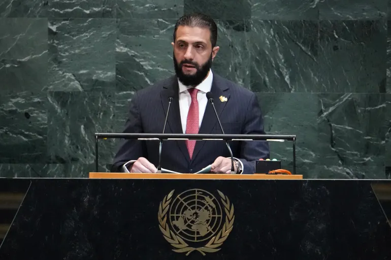 الشرع يطالب أمام الأمم المتحدة برفع كامل العقوبات عن سوريا