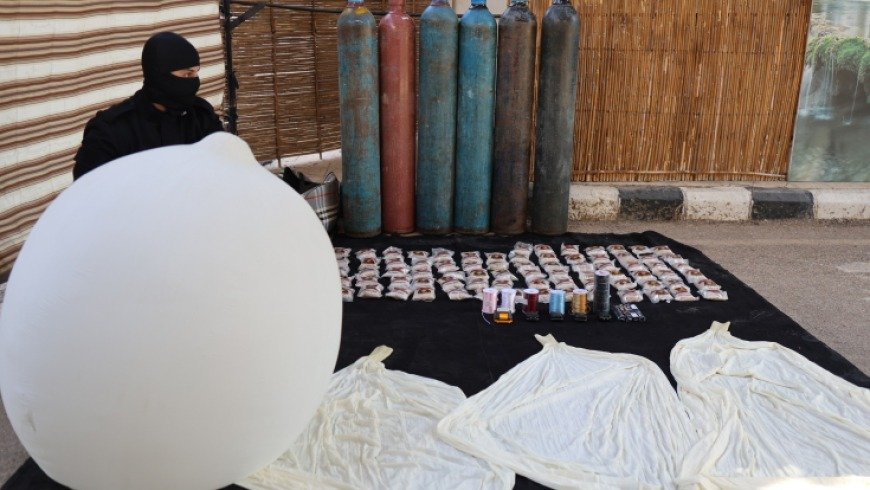 باستخدام مناطيد إلكترونية.. إحباط محاولة تهريب كبتاغون بالبادية السورية