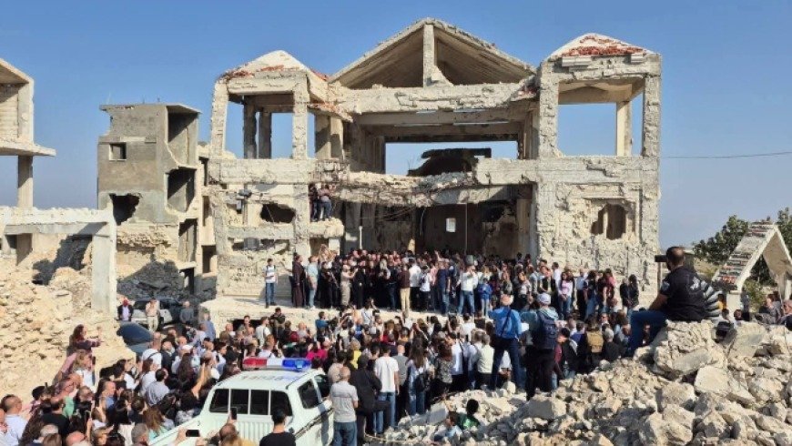 وسط احتفالات شعبية.. عودة سكان قرية الغسانية بريف إدلب بعد غياب 13 عاماً