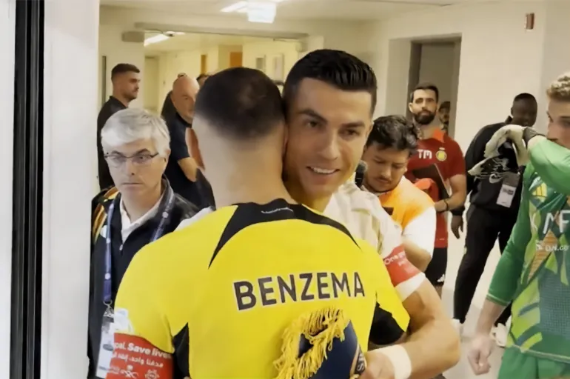 لست مضطرا لمصافحة رونالدو أمام الكاميرات