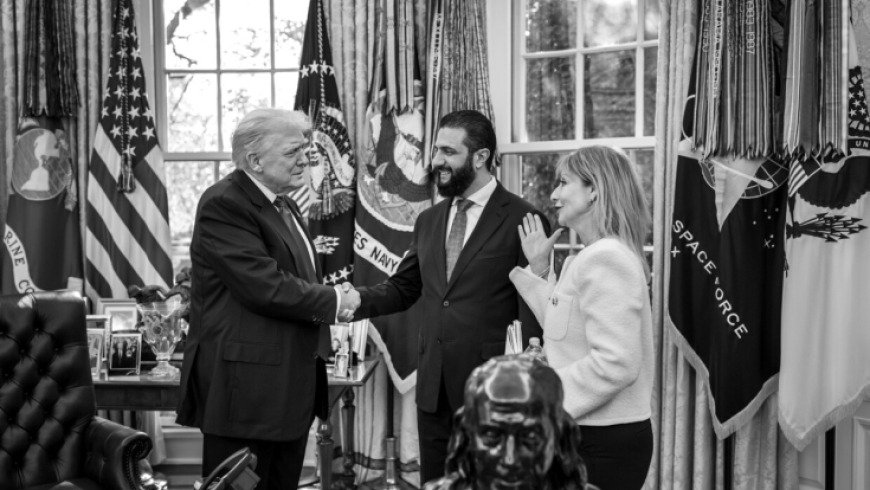 ترامب يشارك صور لقائه بالشرع.. “أتطلع للتحدث معه مجدداً”