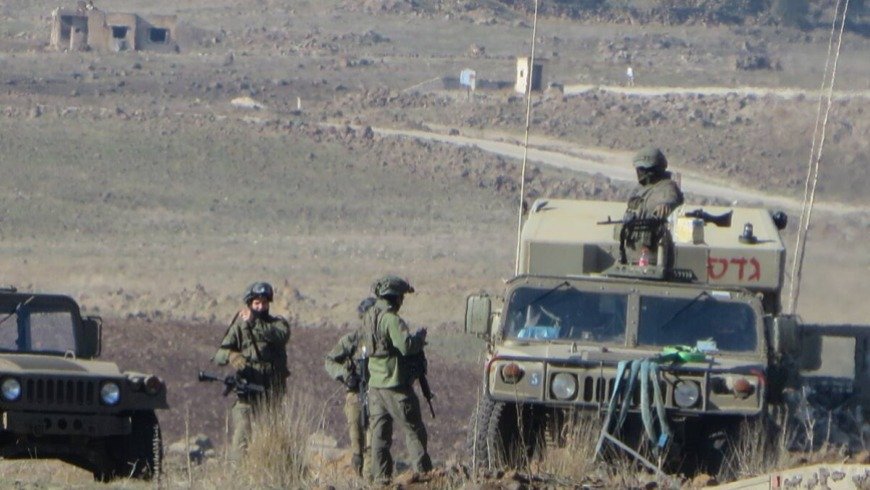 الاحتلال الإسرائيلي يقيم حاجزين عسكريين مؤقتين في ريف القنيطرة