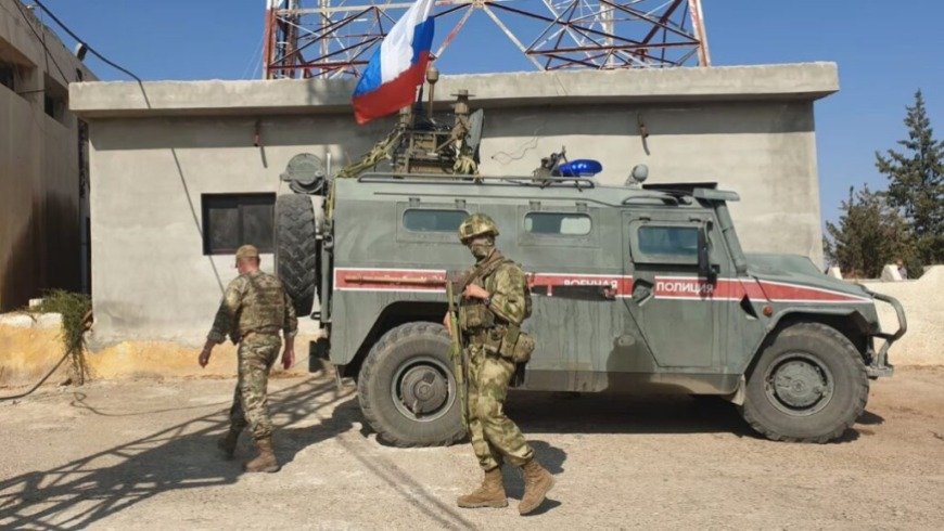 روسيا تعيد إنشاء تسعة مواقع عسكرية في القنيطرة وتعزز حضورها جنوبي سوريا