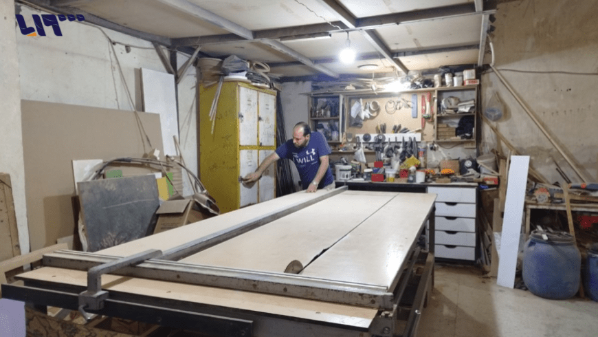 من الورش المدمرة إلى الأسواق.. صناعة الموبيليا في ريف دمشق تنهض من جديد