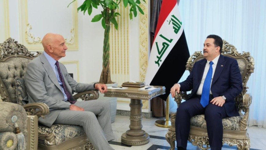 بحثا سبل دعم “استقرار سوريا”.. السوداني يلتقي باراك في بغداد