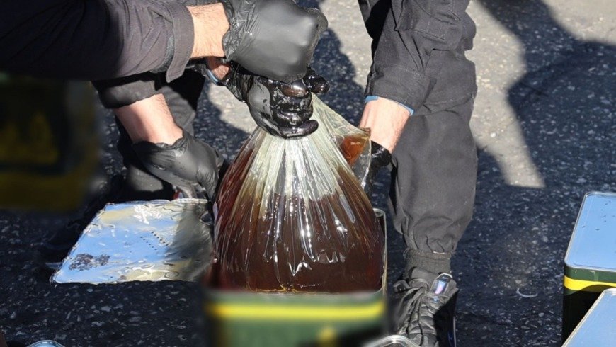 قادمة من البرازيل.. ضبط شحنة “كوكايين سائل” في ميناء اللاذقية