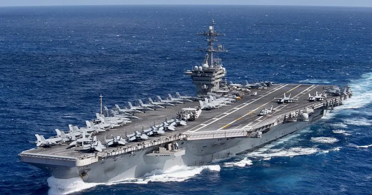 أزمة صرف صحي بحاملة طائرات أمريكية وبحارتها يريدون الاستقالة