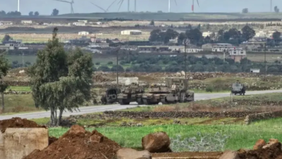قوات الاحتلال الإسرائيلي تنصب حواجز مؤقتة وتتوغل بآليات عسكرية في ريف القنيطرة
