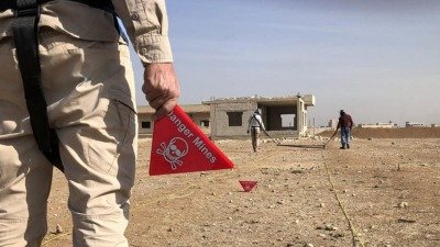 مقتل طفل وإصابة اثنين آخرين بانفجار لغم أرضي جنوبي منبج