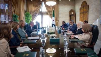 الشيباني يبحث مع مسؤول ألماني تعزيز التعاون الاقتصادي وإعادة الإعمار