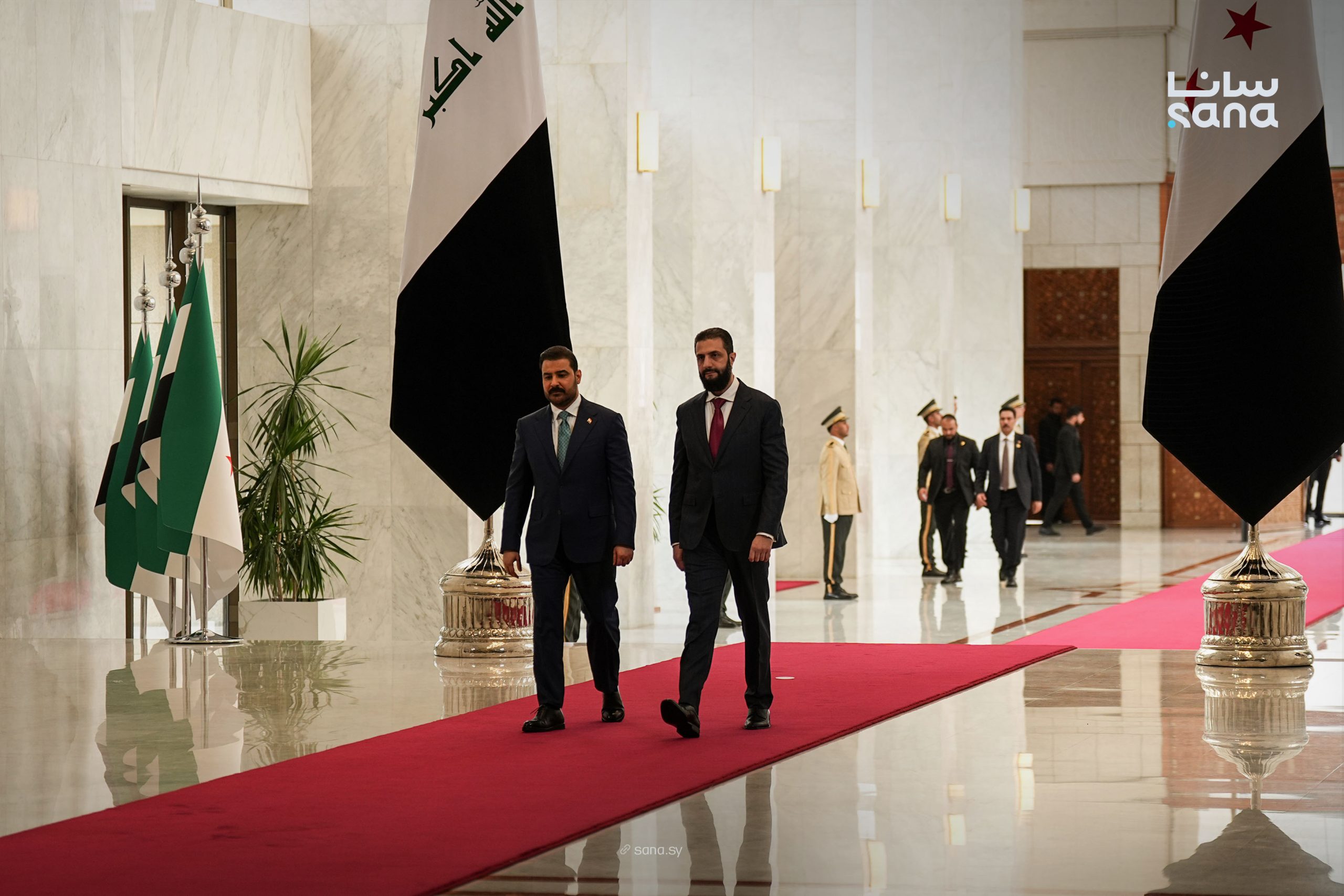 الرئيس الشرع يلتقي رئيس الوزراء العراقي في قصر ‏الشعب بدمشق